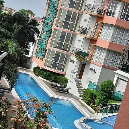 Lancris Residence Paranaque City Buitenkant foto